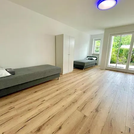 Modern Und Stilvoll Fur 4 P.: Kuche+parkplatz شقة